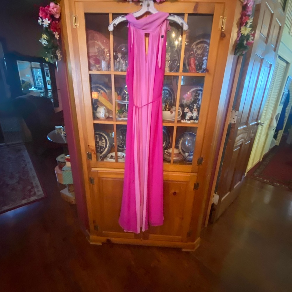 Dress - Picture 7 of 8